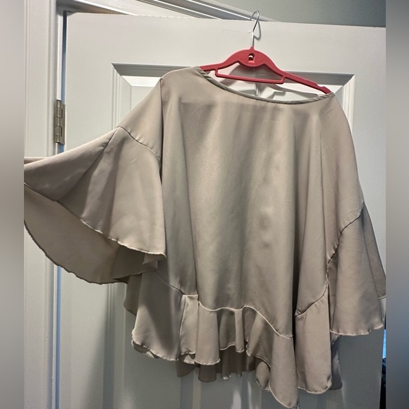 Grey E hyphen world gallery flowy blouse - Picture 2 of 2